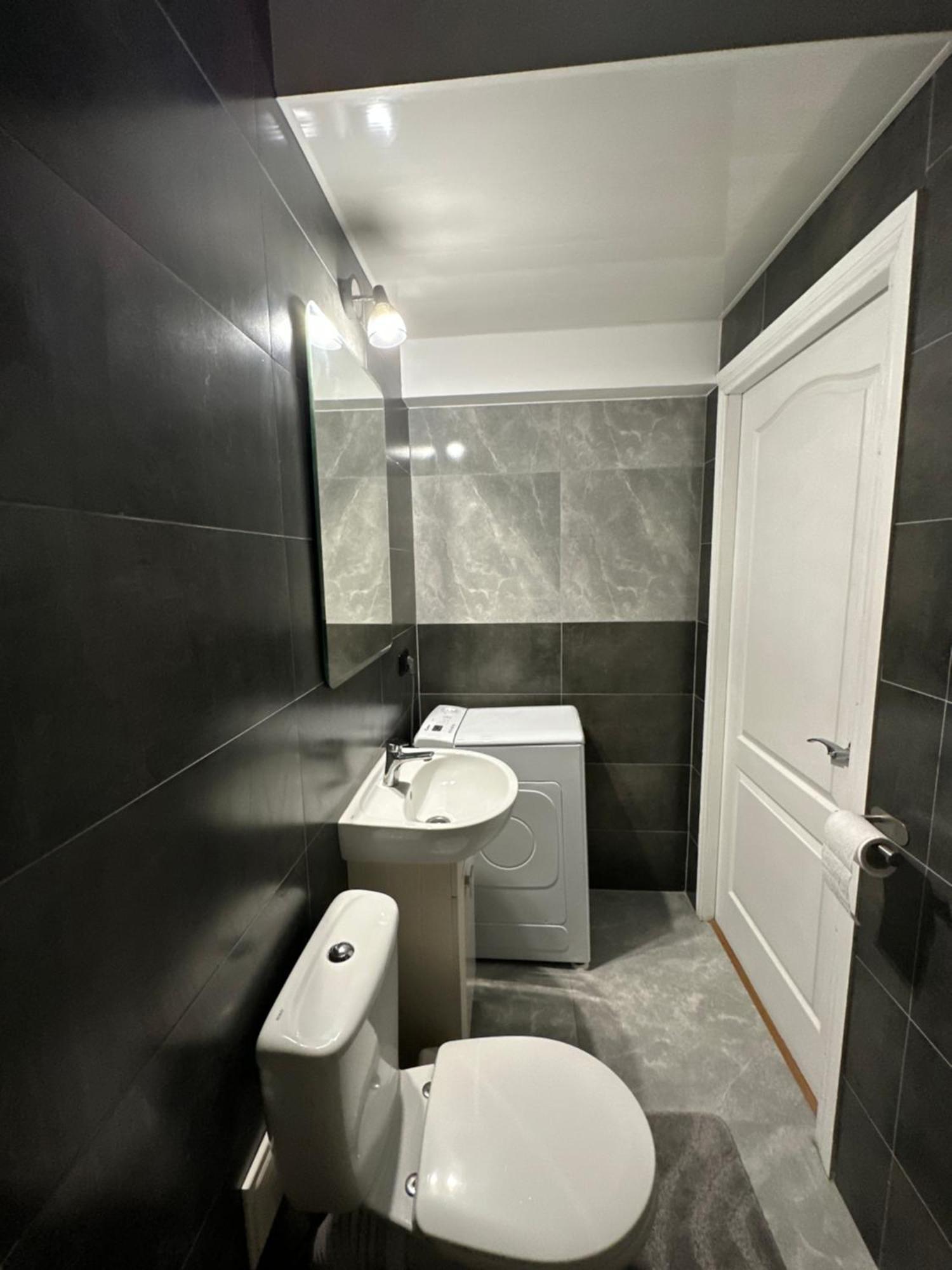 Levvv Apartment Lvov Exteriér fotografie